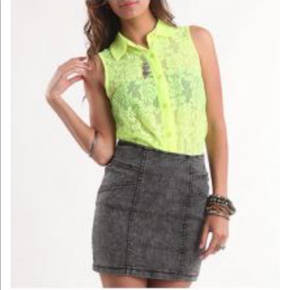 Blue lace top - Picture 4 of 4